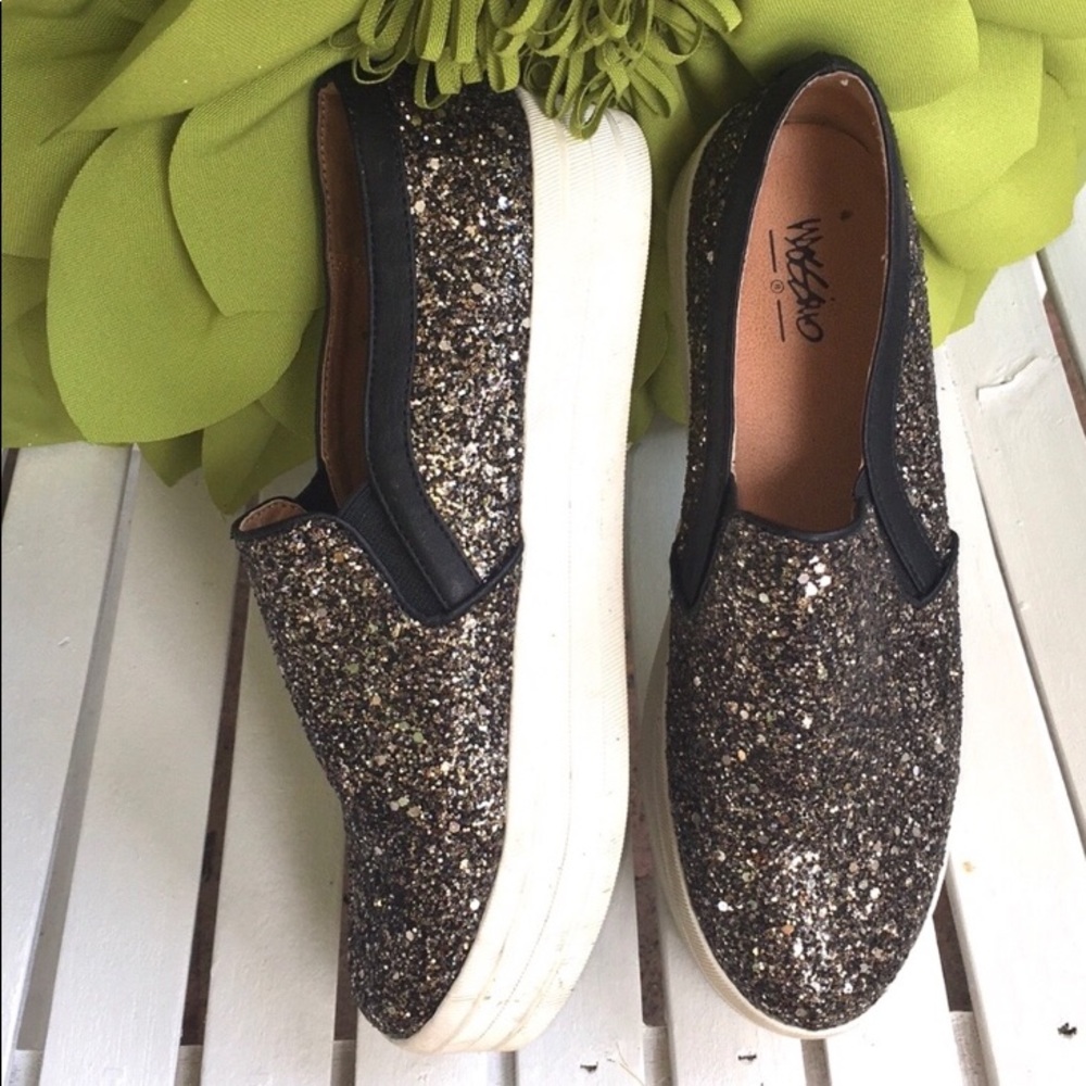2/20 Mossimo Platform Black Sparkle Sneakers